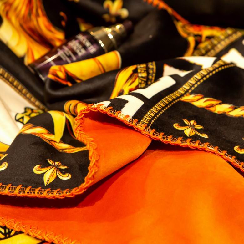 Versace 1.5x1.5m 1.5x2.0m 2.0x2.3m   (6)