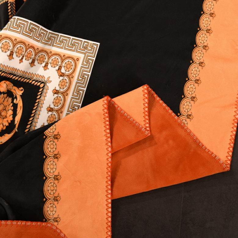 Versace 1.5x1.5m 1.5x2.0m 2.0x2.3m   (6)