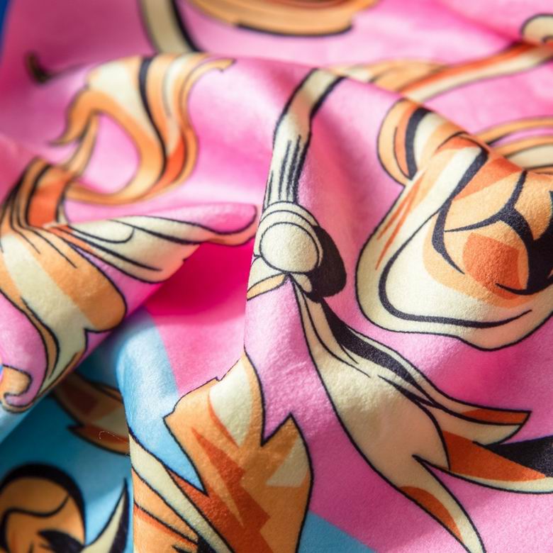 Versace 1.5x1.5m 1.5x2.0m 2.0x2.3m   (6)