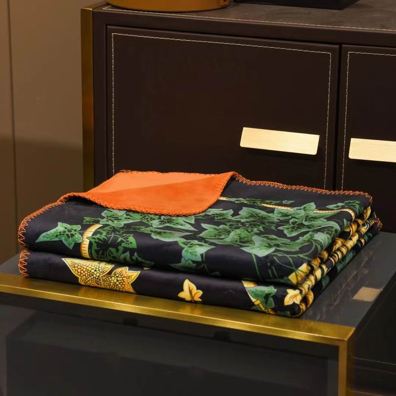 Versace 1.5x1.5m 1.5x2.0m 2.0x2.3m   (7)