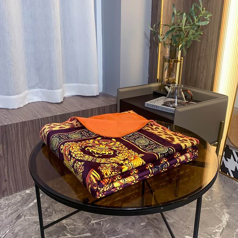 Versace 1.5x1.5m 1.5x2.0m 2.0x2.3m   (8)