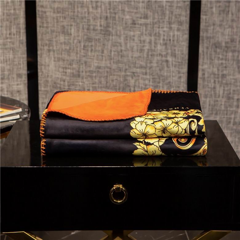 Versace 1.5x1.5m 1.5x2.0m 2.0x2.3m   (8)