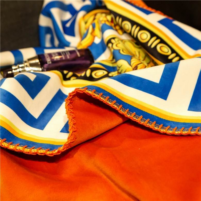 Versace 1.5x1.5m 1.5x2.0m 2.0x2.3m   (8)