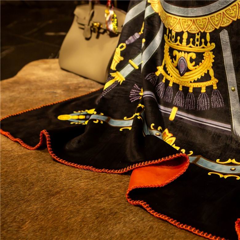 Versace 1.5x1.5m 1.5x2.0m 2.0x2.3m   (8)