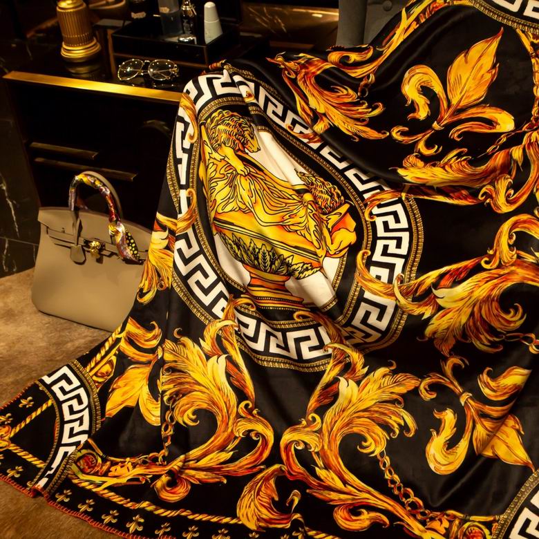 Versace 1.5x1.5m 1.5x2.0m 2.0x2.3m   (8)