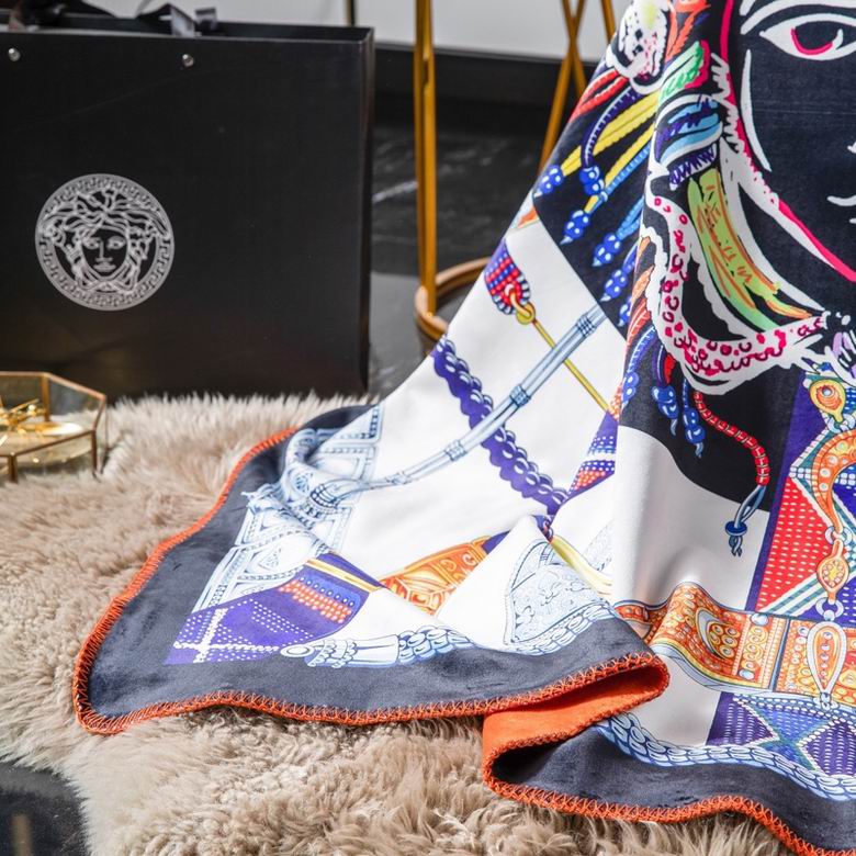 Versace 1.5x1.5m 1.5x2.0m 2.0x2.3m   (8)