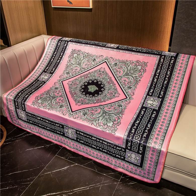 Versace 1.5x1.5m 1.5x2.0m 2.0x2.3m   (9)