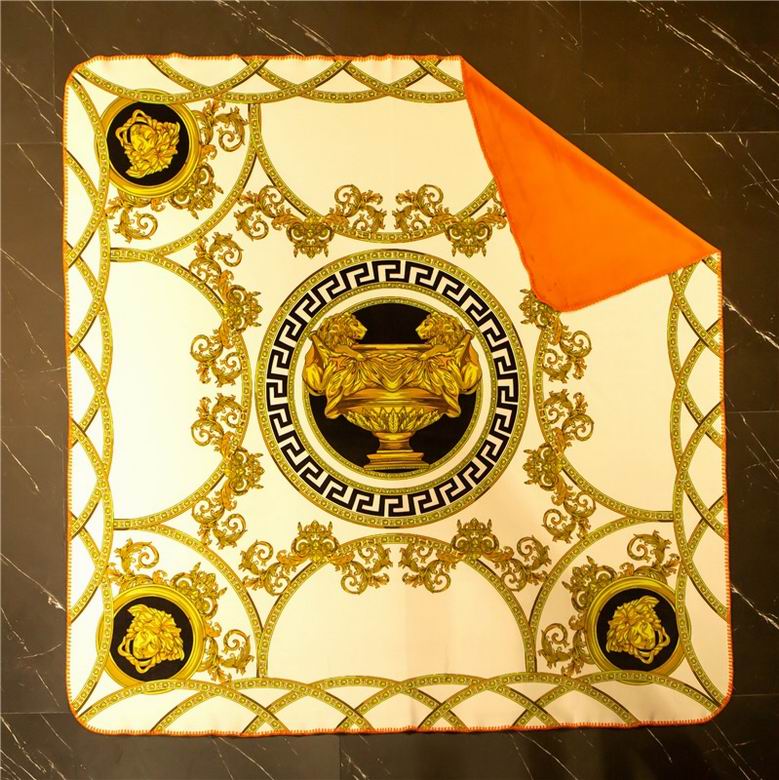 Versace 1.5x1.5m 1.5x2.0m 2.0x2.3m    (1)