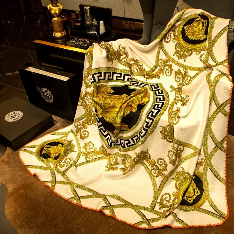 Versace 1.5x1.5m 1.5x2.0m 2.0x2.3m    (5)