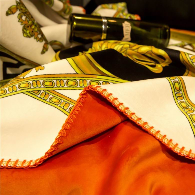 Versace 1.5x1.5m 1.5x2.0m 2.0x2.3m    (7)