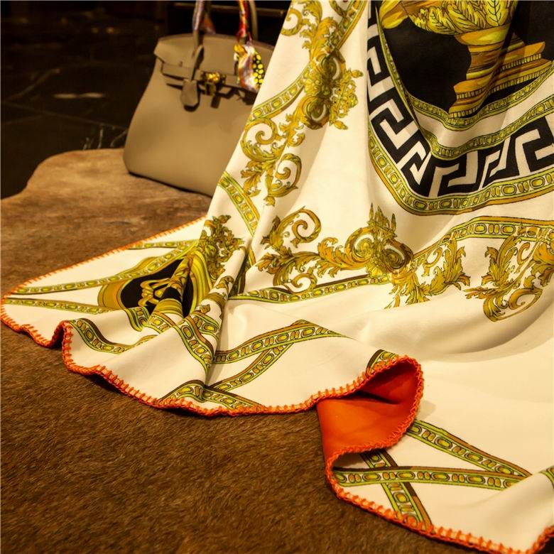 Versace 1.5x1.5m 1.5x2.0m 2.0x2.3m    (9)