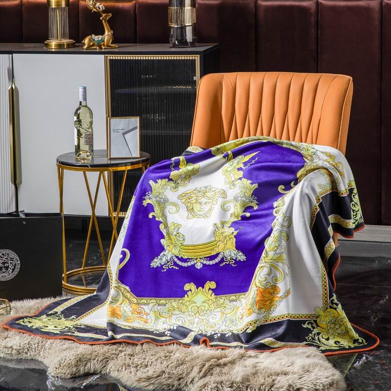 Versace 1.5x1.5m 1.5x2m 2.0x2.3m   (9)