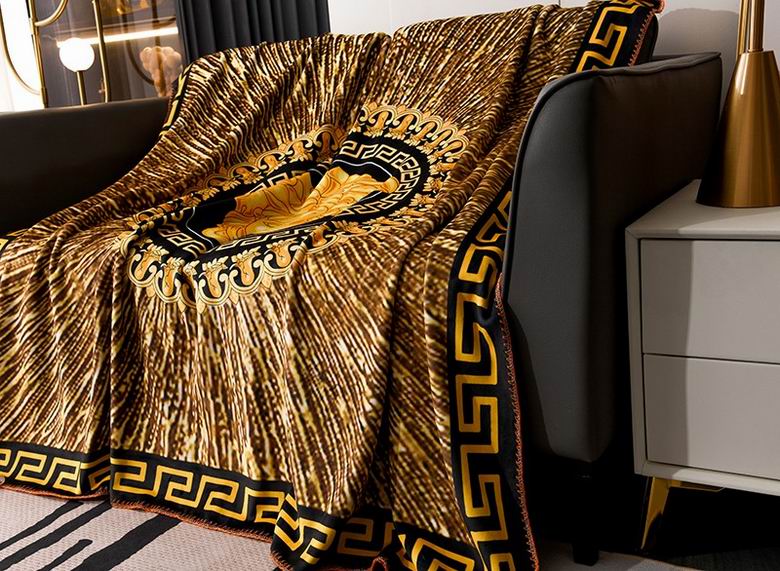 Versace 1.5x1.5m 1.5x2m 2x2.3m   (2)