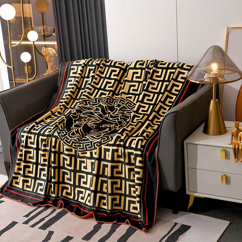 Versace 1.5x1.5m 1.5x2m 2x2.3m   (2)