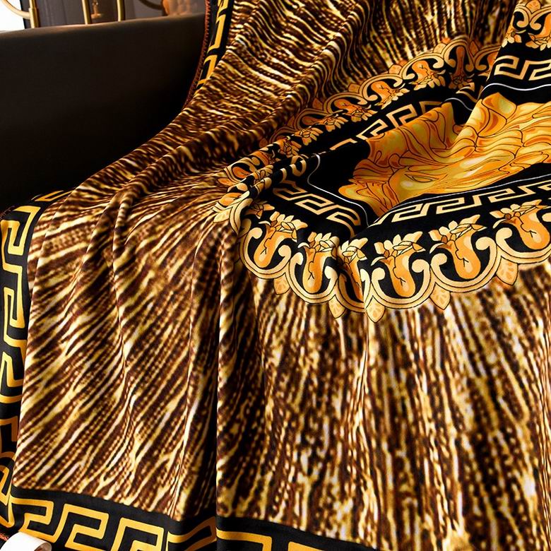 Versace 1.5x1.5m 1.5x2m 2x2.3m   (3)