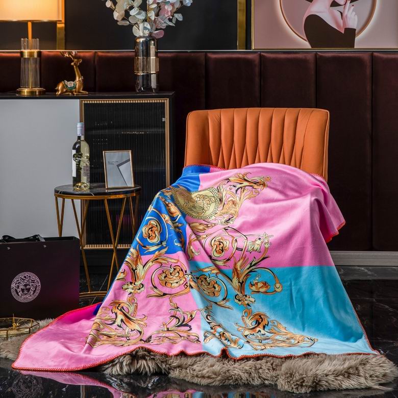 Versace 1.5x1.5m 1.5x2m 2x2.3m   (4)