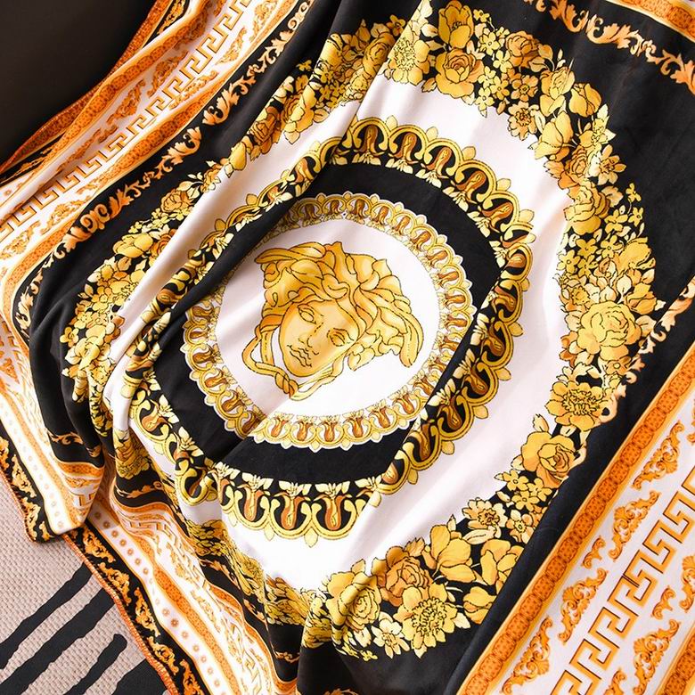 Versace 1.5x1.5m 1.5x2m 2x2.3m   (5)