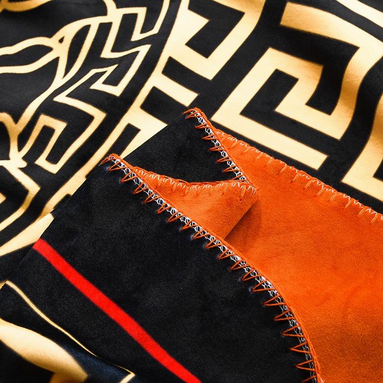 Versace 1.5x1.5m 1.5x2m 2x2.3m   (8)