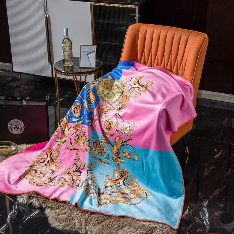 Versace 1.5x1.5m 1.5x2m 2x2.3m   (8)