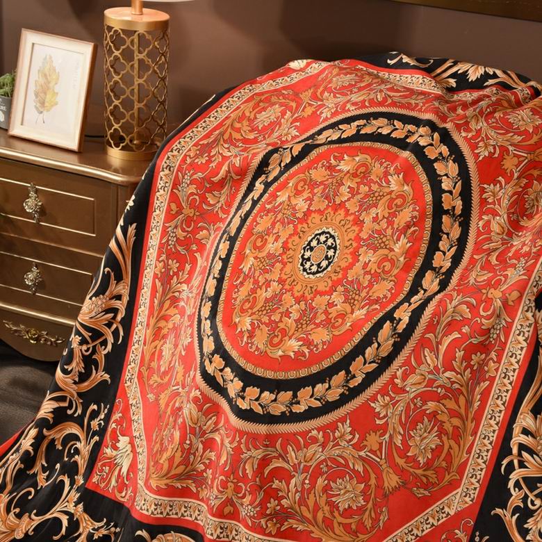 Versace 1.5x1.5m 1.5x2m 2x2.3m    (4)