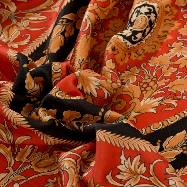 Versace 1.5x1.5m 1.5x2m 2x2.3m    (5)