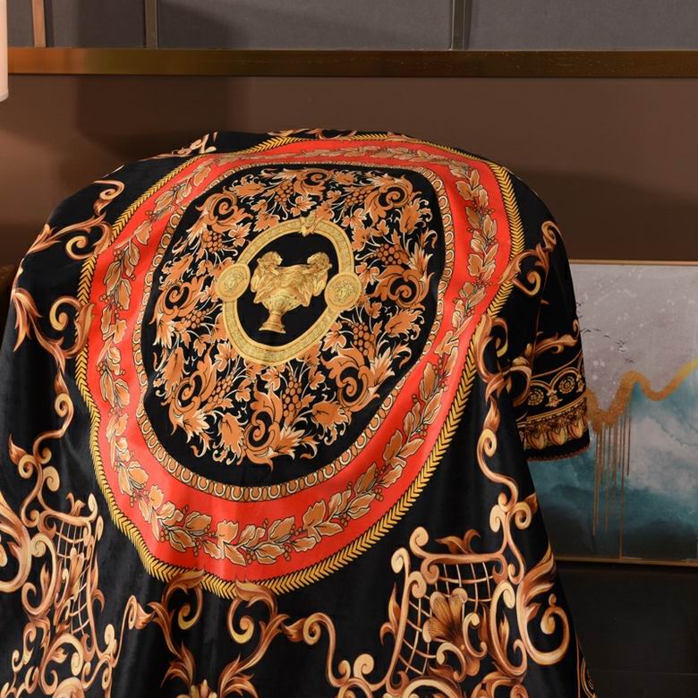 Versace 1.5x1.5m 1.5x2m 2x2.3m    (6)