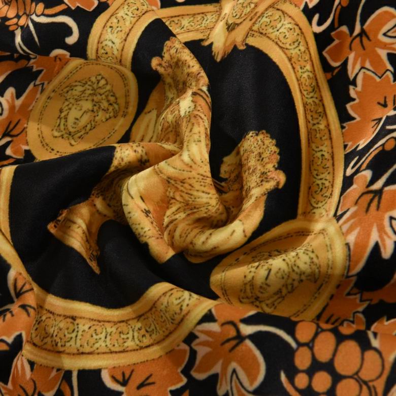 Versace 1.5x1.5m 1.5x2m 2x2.3m    (7)