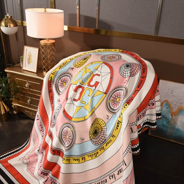 Versace 1.5x1.5m 1.5x2m 2x2.3m    (7)