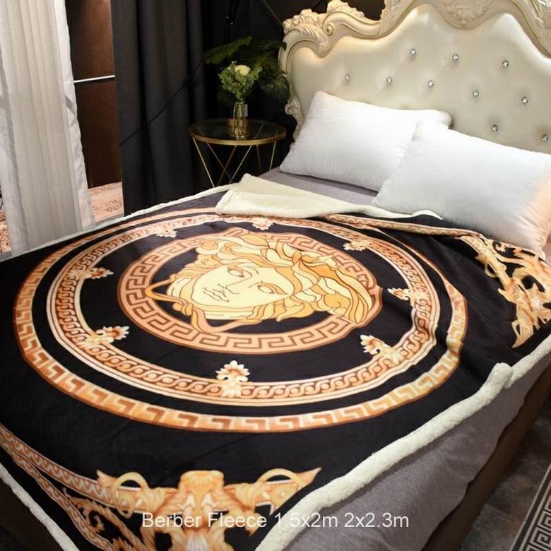 Versace 1.5x2m 2x2.3m n (2)