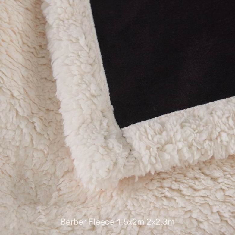 Versace 1.5x2m 2x2.3m n (3)