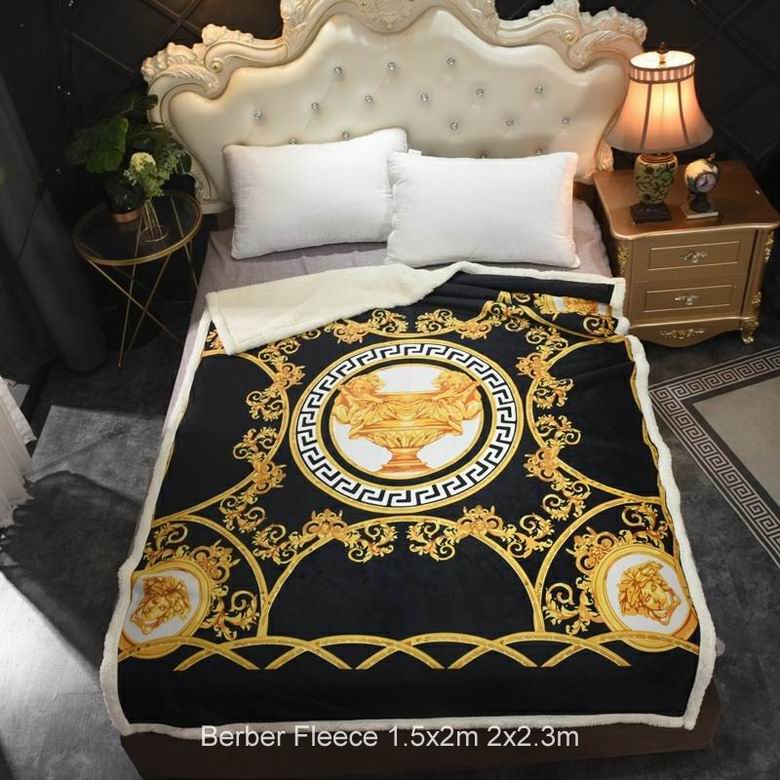 Versace 1.5x2m 2x2.3m n (3)