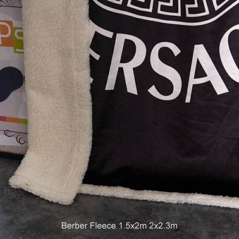 Versace 1.5x2m 2x2.3m n (4)