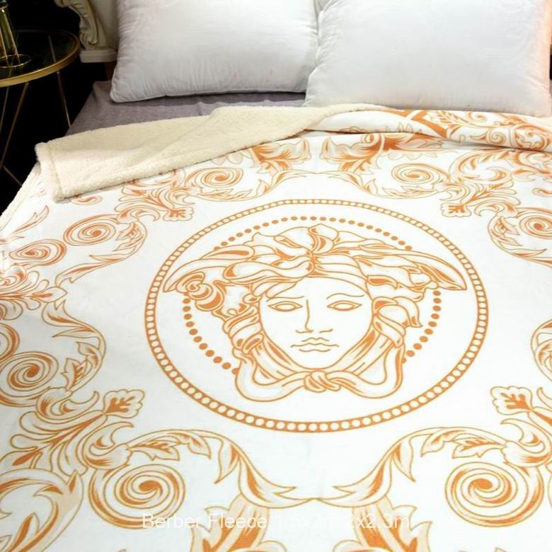 Versace 1.5x2m 2x2.3m n (4)