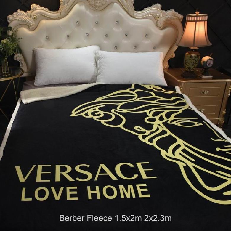 Versace 1.5x2m 2x2.3m n (4)