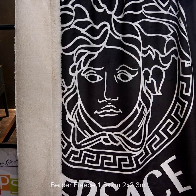 Versace 1.5x2m 2x2.3m n (5)
