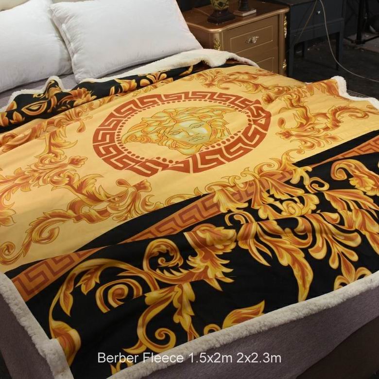 Versace 1.5x2m 2x2.3m n (5)