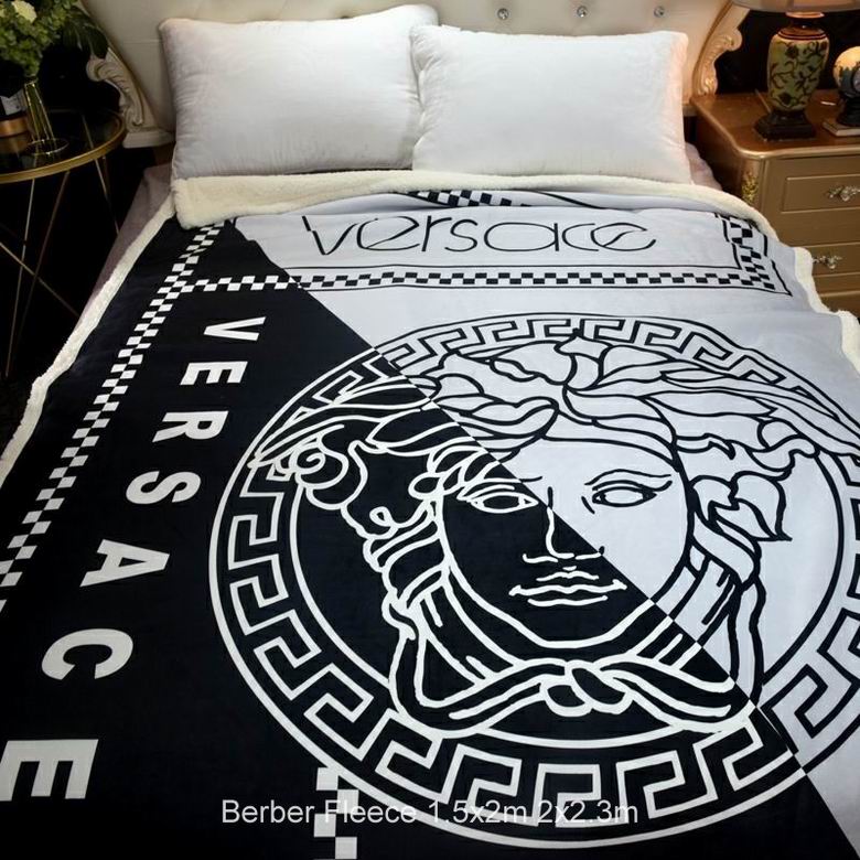 Versace 1.5x2m 2x2.3m n (6)