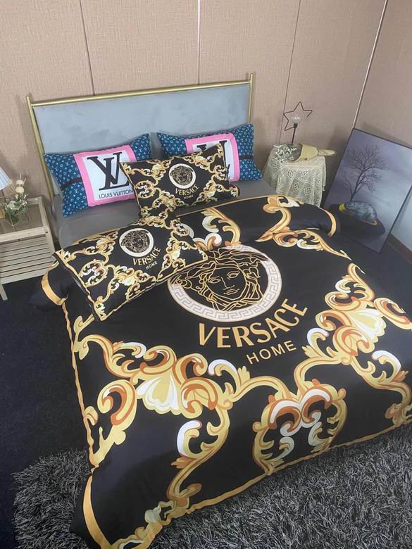 Versace 2.0x2.3m  (4)