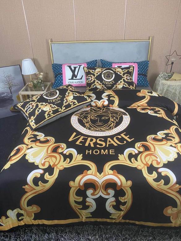Versace 2.0x2.3m  (9)