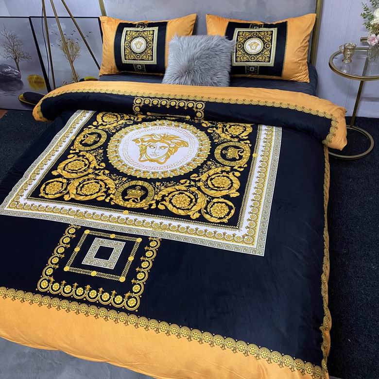 Versace 2.0x2.3m   (4)