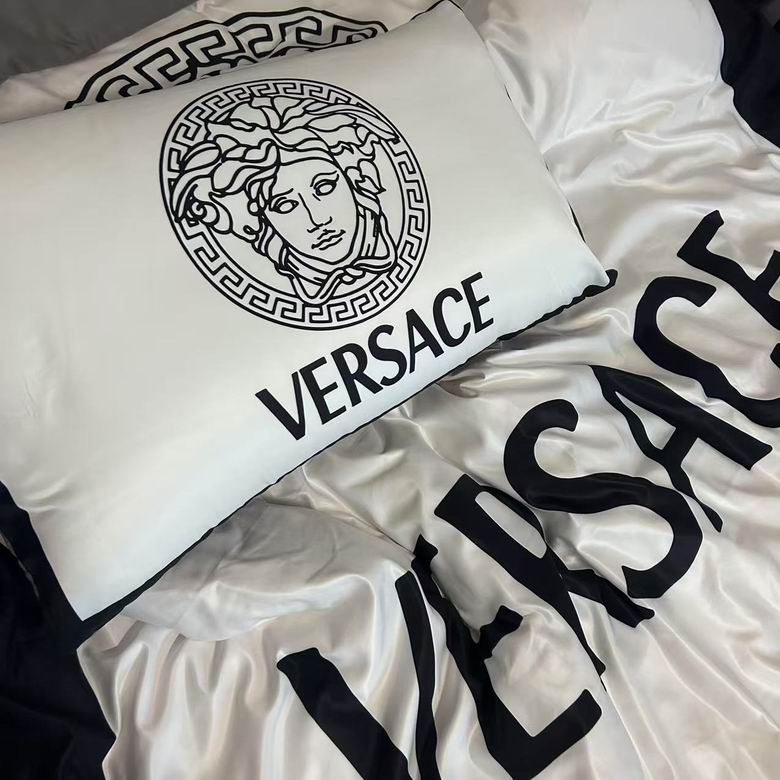 Versace 2.0x2.3m   (6)