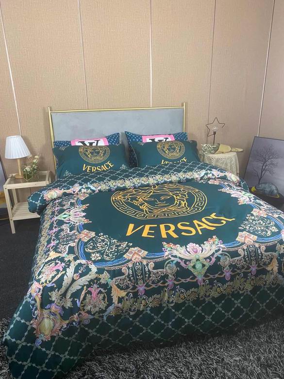 Versace 2.0x2.3m   (8)