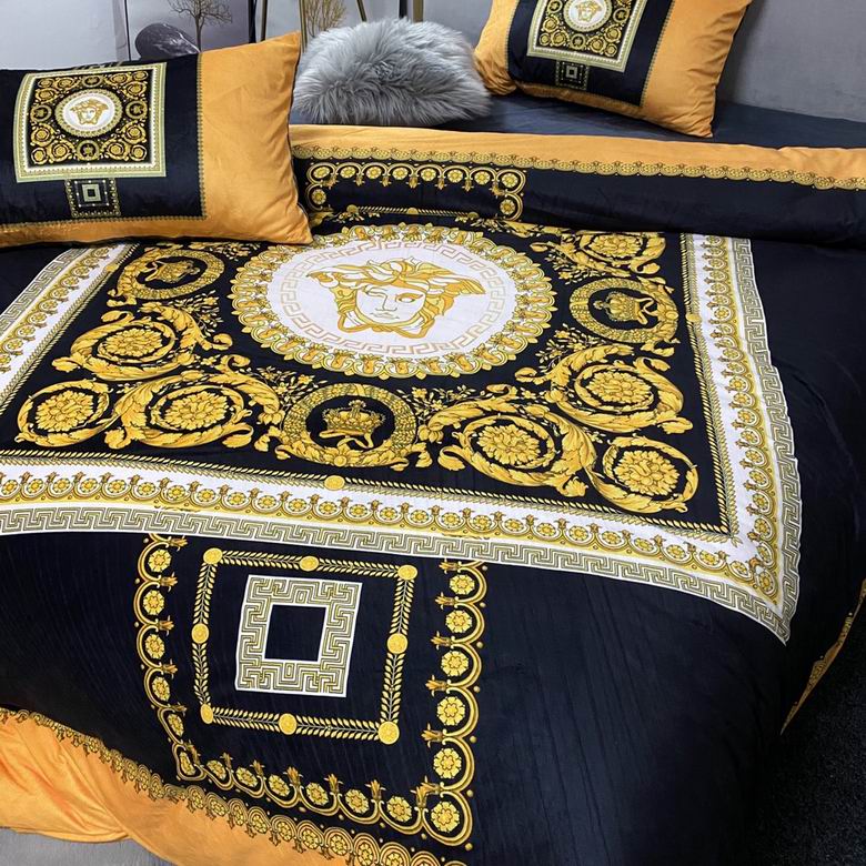 Versace 2.0x2.3m   (9)