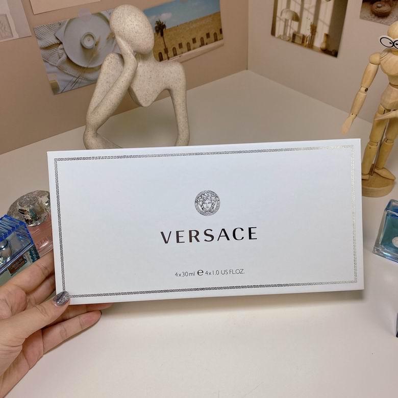 Versace 4x30ml    (2)