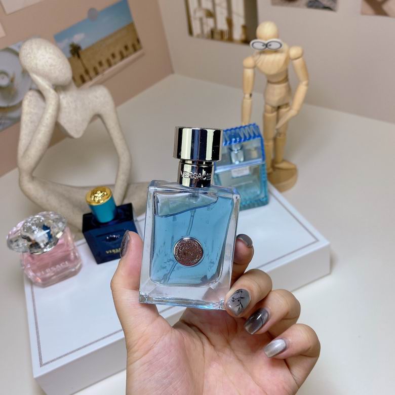 Versace 4x30ml    (4)