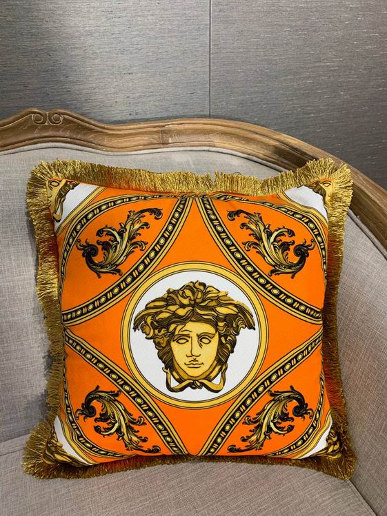 Versace Cushion 45X45 (1)