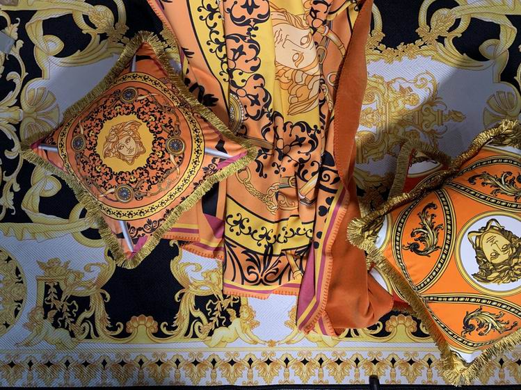 Versace Cushion 45X45 (6)