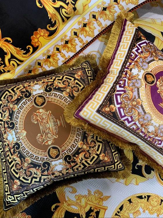Versace Cushion 45X45 xt (3)