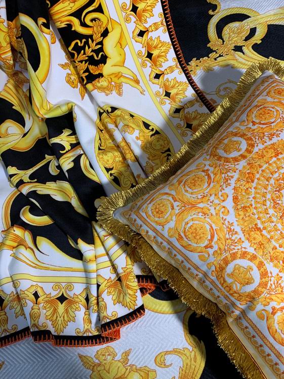 Versace Cushion 45X45 xt (4)
