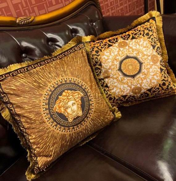 Versace Cushion 45X45cm (1)